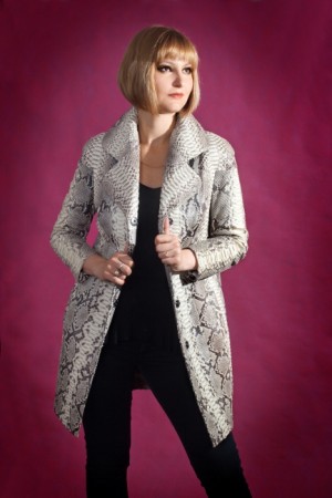 Пальто из натурального питона