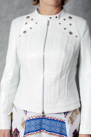 Белая кожаная куртка