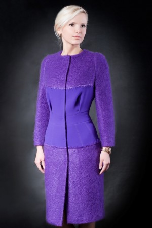 Фиолетовое пальто-платье