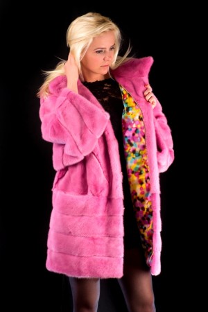 Розовая шубка
